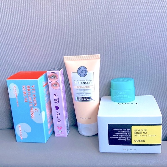 Cosmetic Bundle